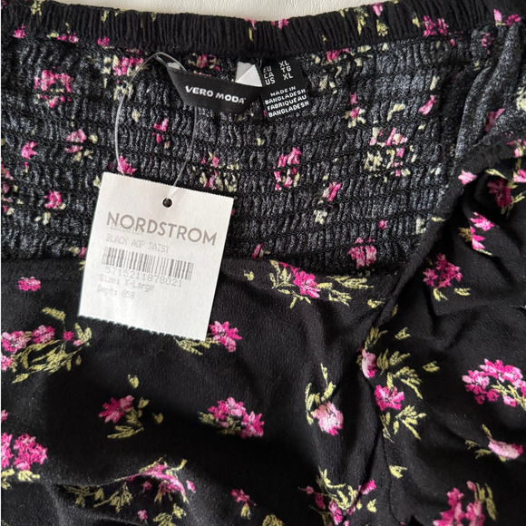 VERO MODA Anna Long Sleeve Crop Top in Black Aop Daisy Size XL - Picture 7 of 9